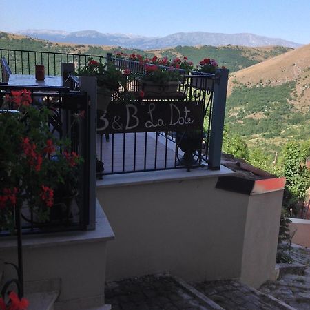La Dote Bed & Breakfast Santo Stefano Di Sessanio Bagian luar foto