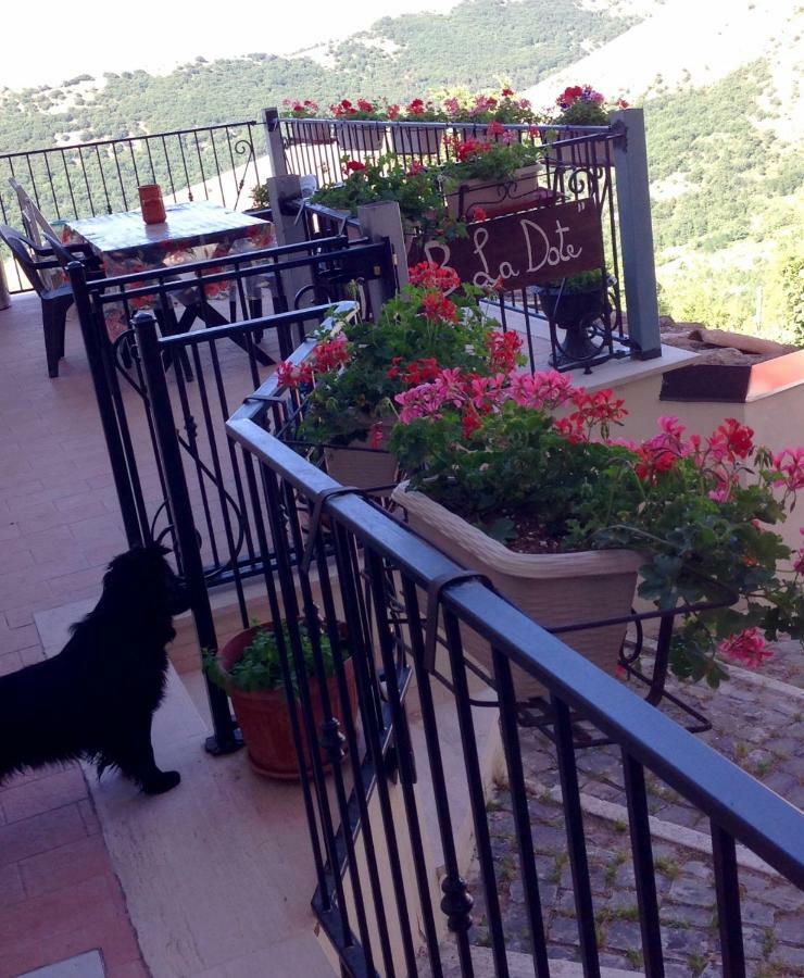 La Dote Bed & Breakfast Santo Stefano Di Sessanio Bagian luar foto