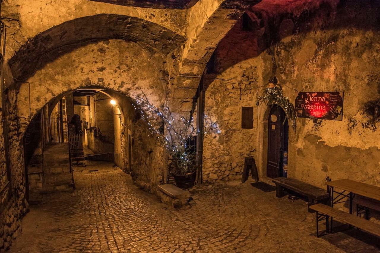 La Dote Bed & Breakfast Santo Stefano Di Sessanio Bagian luar foto